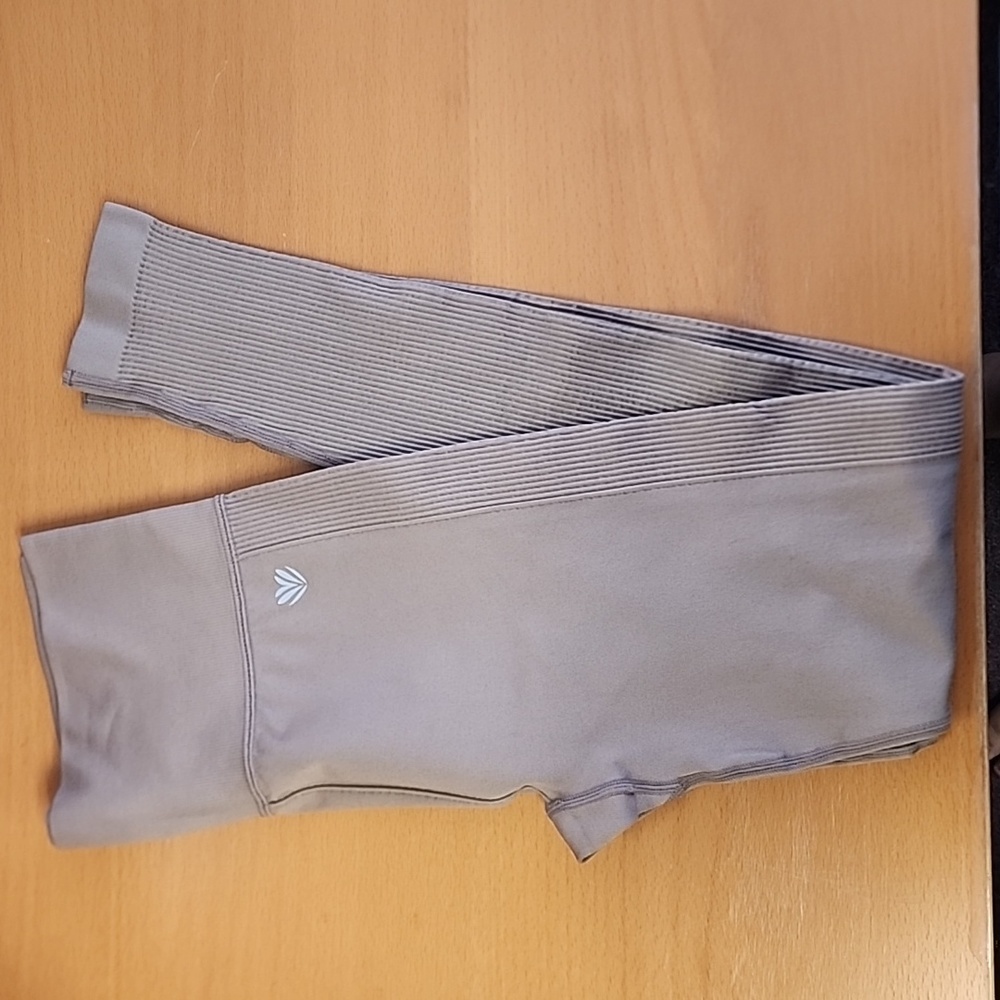Random Sale - Forever 21 Active Leggings